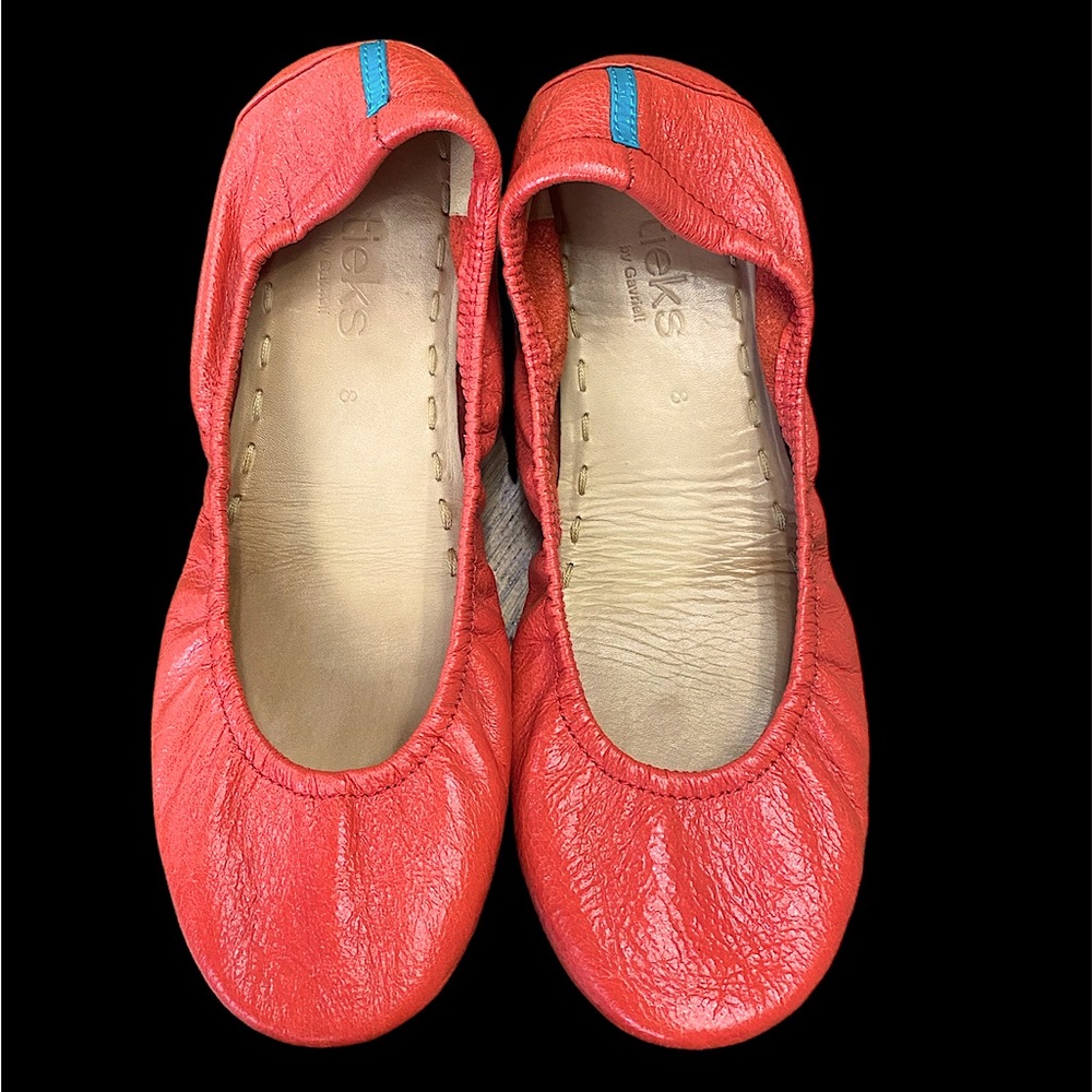 Tieks Limited Edition Poppy Coral EUC! Size 8 One small scuff mark on right heel